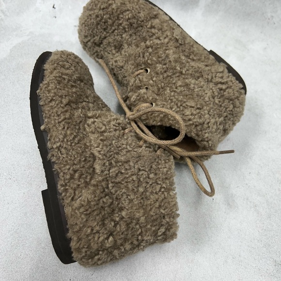 AOI sz 27 Age of Innocence Teddy Jane faux-fur ankle boots - Picture 8 of 10